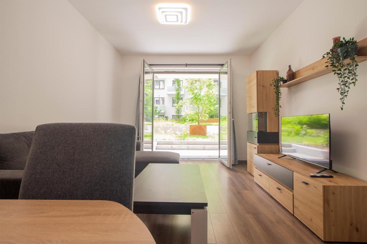 Corvin Modern Two Bedroom Apartment Free Parking 부다페스트 외부 사진